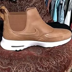 Womens Athletic Shoes